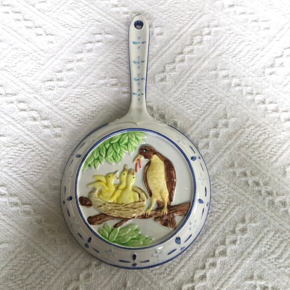 VTG Ceramic Jello Mold Wall Hanging Robin Chicks Collectible Sigma Cottagecore - Picture 1 of 7